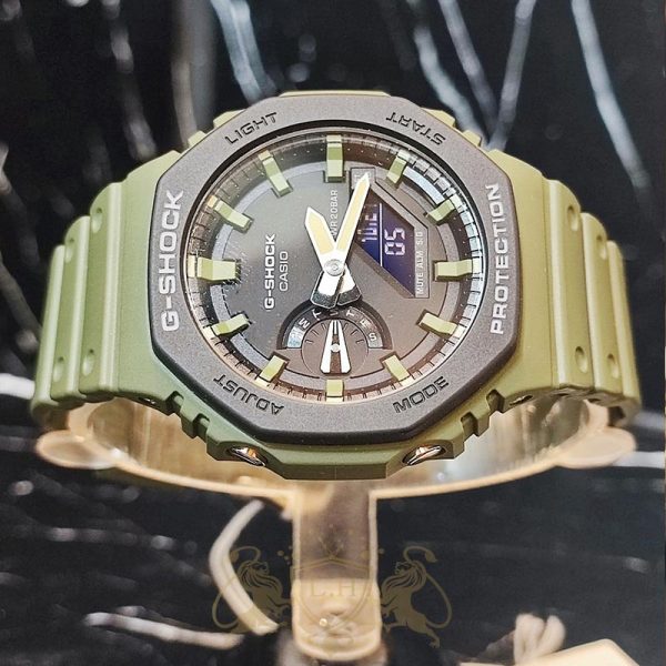 ساعت مردانه کاسیو جی شاک GA-2110SU-3A سبز زیتونی با قاب هشت ضلعی مشکی و بند رزینی
