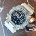 ساعت مردانه کاسیو جی شاک GA-900SKL-7A با قاب و بند رزینی شفاف و صفحه آنالوگ دیجیتال